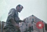 Standbild Montagnards angehören Soldaten Pleiku Süd Vietnam, 1969, aus Sekunde 35 historischem Filmmaterial Videoclip 65675075554