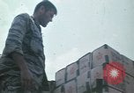 Standbild Montagnards angehören Soldaten Pleiku Süd Vietnam, 1969, aus Sekunde 36 historischem Filmmaterial Videoclip 65675075554