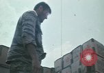 Standbild Montagnards angehören Soldaten Pleiku Süd Vietnam, 1969, aus Sekunde 38 historischem Filmmaterial Videoclip 65675075554