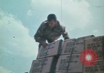 Standbild Montagnards angehören Soldaten Pleiku Süd Vietnam, 1969, aus Sekunde 50 historischem Filmmaterial Videoclip 65675075554