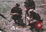 Standbild Montagnards angehören Soldaten Pleiku Süd Vietnam, 1969, aus Sekunde 41 historischem Filmmaterial Videoclip 65675075555