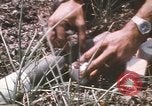 Standbild Montagnards angehören Soldaten Pleiku Süd Vietnam, 1969, aus Sekunde 52 historischem Filmmaterial Videoclip 65675075555