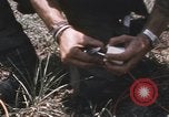 Standbild Montagnards angehören Soldaten Pleiku Süd Vietnam, 1969, aus Sekunde 60 historischem Filmmaterial Videoclip 65675075555