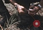 Standbild Montagnards angehören Soldaten Pleiku Süd Vietnam, 1969, aus Sekunde 62 historischem Filmmaterial Videoclip 65675075555