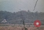 Image officier australien Pleiku Sud Vietnam, 1969, de la seconde 29 séquences d'archives historiques vidéo 65675075557