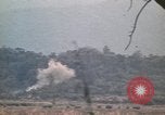 Image officier australien Pleiku Sud Vietnam, 1969, de la seconde 49 séquences d'archives historiques vidéo 65675075557