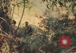 Image Montagnard soldats Pleiku Sud Vietnam, 1969, de la seconde 5 séquences d'archives historiques vidéo 65675075558