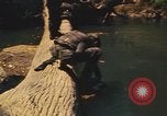 Image Montagnard soldats Pleiku Sud Vietnam, 1969, de la seconde 36 séquences d'archives historiques vidéo 65675075558