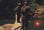 Image Montagnard soldats Pleiku Sud Vietnam, 1969, de la seconde 42 séquences d'archives historiques vidéo 65675075558