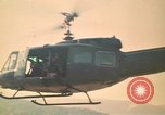 Standbild Montagnards angehören Soldaten Pleiku Süd Vietnam, 1969, aus Sekunde 50 historischem Filmmaterial Videoclip 65675075559