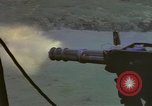 Standbild UH-1B Hubschrauber Nha Trang Vietnam, 1968, aus Sekunde 34 historischem Filmmaterial Videoclip 65675075574