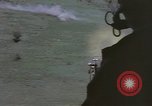Standbild UH-1B Hubschrauber Nha Trang Vietnam, 1968, aus Sekunde 39 historischem Filmmaterial Videoclip 65675075574