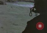Standbild UH-1B Hubschrauber Nha Trang Vietnam, 1968, aus Sekunde 40 historischem Filmmaterial Videoclip 65675075574