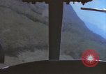Standbild UH-1B Hubschrauber Nha Trang Vietnam, 1968, aus Sekunde 46 historischem Filmmaterial Videoclip 65675075574