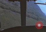 Standbild UH-1B Hubschrauber Nha Trang Vietnam, 1968, aus Sekunde 47 historischem Filmmaterial Videoclip 65675075574