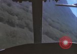 Standbild UH-1B Hubschrauber Nha Trang Vietnam, 1968, aus Sekunde 48 historischem Filmmaterial Videoclip 65675075574