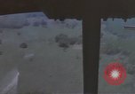 Standbild UH-1B Hubschrauber Nha Trang Vietnam, 1968, aus Sekunde 52 historischem Filmmaterial Videoclip 65675075574