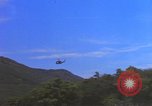 Image UH-1B hélicoptère Nha Trang Vietnam, 1968, de la seconde 26 séquences d'archives historiques vidéo 65675075576