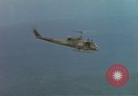 Image UH-1B hélicoptère Nha Trang Vietnam, 1968, de la seconde 16 séquences d'archives historiques vidéo 65675075577