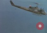 Image UH-1B hélicoptère Nha Trang Vietnam, 1968, de la seconde 21 séquences d'archives historiques vidéo 65675075577