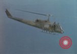 Image UH-1B hélicoptère Nha Trang Vietnam, 1968, de la seconde 22 séquences d'archives historiques vidéo 65675075577