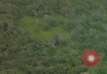 Image UH-1B hélicoptère Nha Trang Vietnam, 1968, de la seconde 50 séquences d'archives historiques vidéo 65675075577