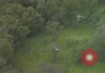 Image UH-1B hélicoptère Nha Trang Vietnam, 1968, de la seconde 60 séquences d'archives historiques vidéo 65675075577