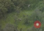 Image UH-1B hélicoptère Nha Trang Vietnam, 1968, de la seconde 62 séquences d'archives historiques vidéo 65675075577