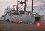 Image Comet navire Da Nang au Vietnam, 1972, de la seconde 18 séquences d'archives historiques vidéo 65675075578