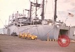 Image Comet navire Da Nang au Vietnam, 1972, de la seconde 20 séquences d'archives historiques vidéo 65675075578