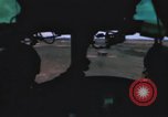 Immagine di UH-1B Iroquois elicottero Soc Trang Vietnam, 1968, secondo 17 filmato di repertorio 65675075589