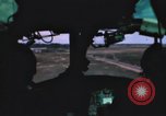 Immagine di UH-1B Iroquois elicottero Soc Trang Vietnam, 1968, secondo 22 filmato di repertorio 65675075589