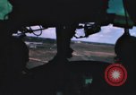 Immagine di UH-1B Iroquois elicottero Soc Trang Vietnam, 1968, secondo 24 filmato di repertorio 65675075589
