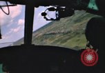Immagine di UH-1B Iroquois elicottero Soc Trang Vietnam, 1968, secondo 36 filmato di repertorio 65675075589