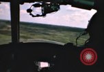 Immagine di UH-1B Iroquois elicottero Soc Trang Vietnam, 1968, secondo 48 filmato di repertorio 65675075589