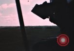 Immagine di UH-1B Iroquois elicottero Soc Trang Vietnam, 1968, secondo 50 filmato di repertorio 65675075589