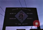 Immagine di UH-1B Iroquois elicottero Soc Trang Vietnam, 1968, secondo 11 filmato di repertorio 65675075590
