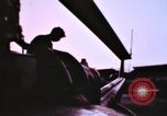 Immagine di UH-1B Iroquois elicottero Soc Trang Vietnam, 1968, secondo 32 filmato di repertorio 65675075590