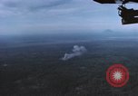 Standbild Air Strike Vietnam, 1970, aus Sekunde 20 historischem Filmmaterial Videoclip 65675075592