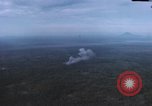 Standbild Air Strike Vietnam, 1970, aus Sekunde 30 historischem Filmmaterial Videoclip 65675075592