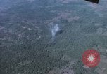 Standbild Air Strike Vietnam, 1970, aus Sekunde 52 historischem Filmmaterial Videoclip 65675075592