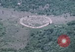 Standbild Explosionen Bien Hoa in Vietnam, 1970, aus Sekunde 17 historischem Filmmaterial Videoclip 65675075595