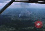 Standbild Explosionen Bien Hoa in Vietnam, 1970, aus Sekunde 27 historischem Filmmaterial Videoclip 65675075595