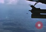 Standbild Explosionen Bien Hoa in Vietnam, 1970, aus Sekunde 46 historischem Filmmaterial Videoclip 65675075595