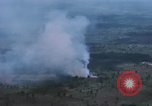 Standbild Explosionen Bien Hoa in Vietnam, 1970, aus Sekunde 60 historischem Filmmaterial Videoclip 65675075595