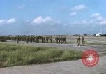 Immagine di Sud paracadutisti vietnamita Bien Hoa Vietnam, 1970, secondo 8 filmato di repertorio 65675075597