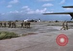 Immagine di Sud paracadutisti vietnamita Bien Hoa Vietnam, 1970, secondo 15 filmato di repertorio 65675075597