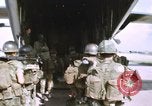 Immagine di Sud paracadutisti vietnamita Bien Hoa Vietnam, 1970, secondo 35 filmato di repertorio 65675075597