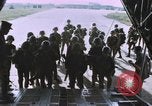 Immagine di Sud paracadutisti vietnamita Bien Hoa Vietnam, 1970, secondo 44 filmato di repertorio 65675075597