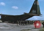 Immagine di Sud paracadutisti vietnamita Bien Hoa Vietnam, 1970, secondo 57 filmato di repertorio 65675075597